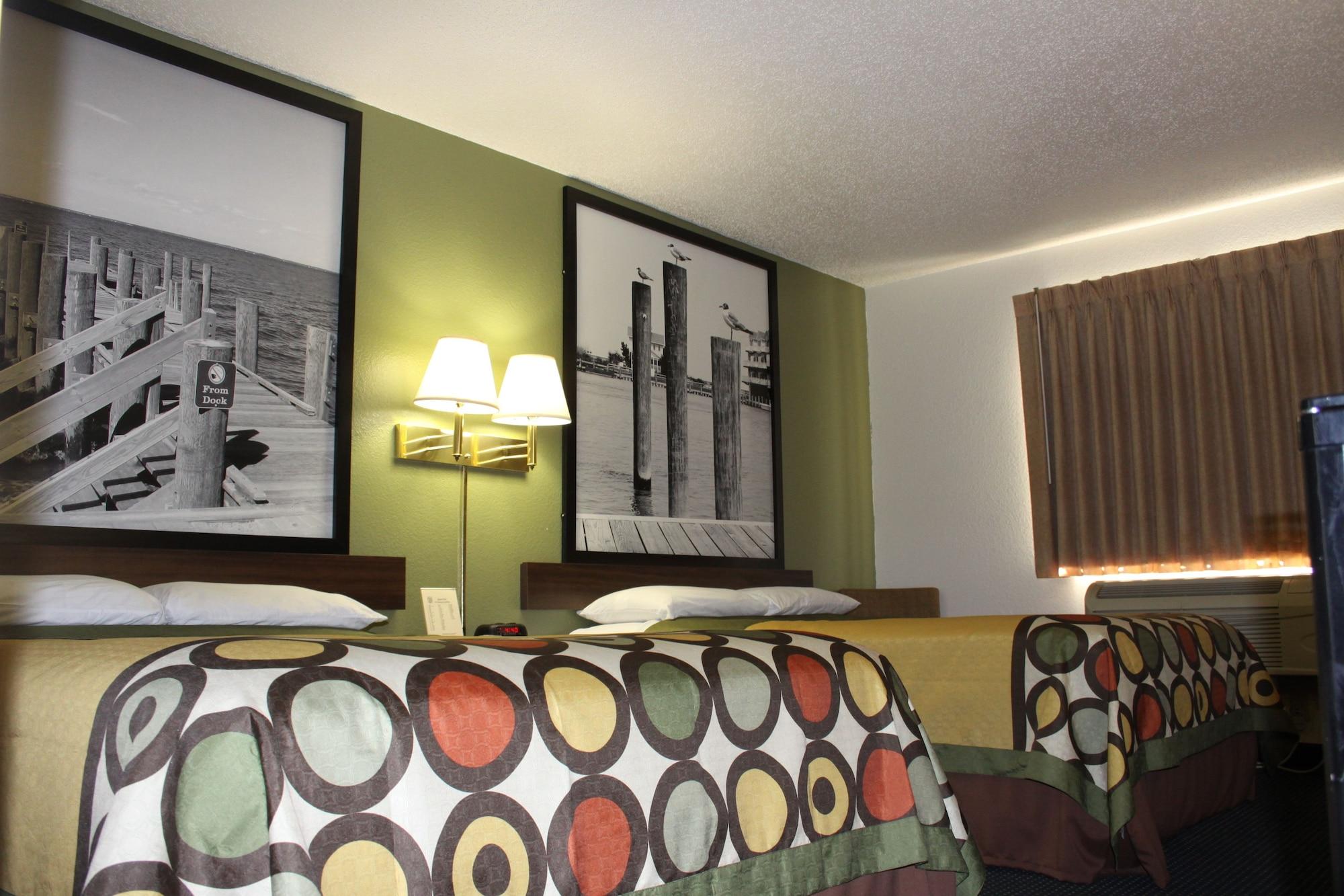 Hotel Super 8 By Wyndham Newport News/jefferson Ave.