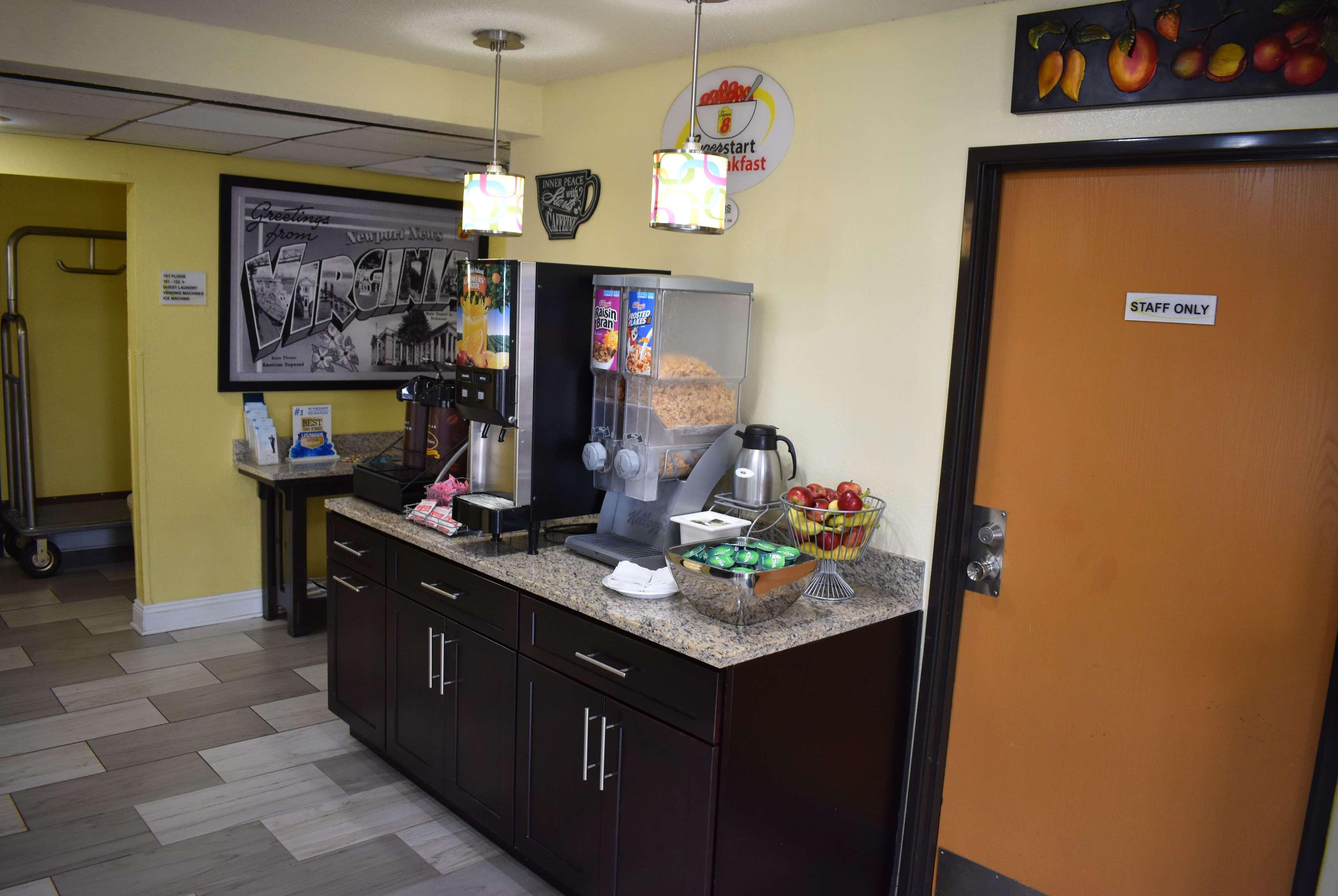 Hotel Super 8 By Wyndham Newport News/jefferson Ave. Newport News
