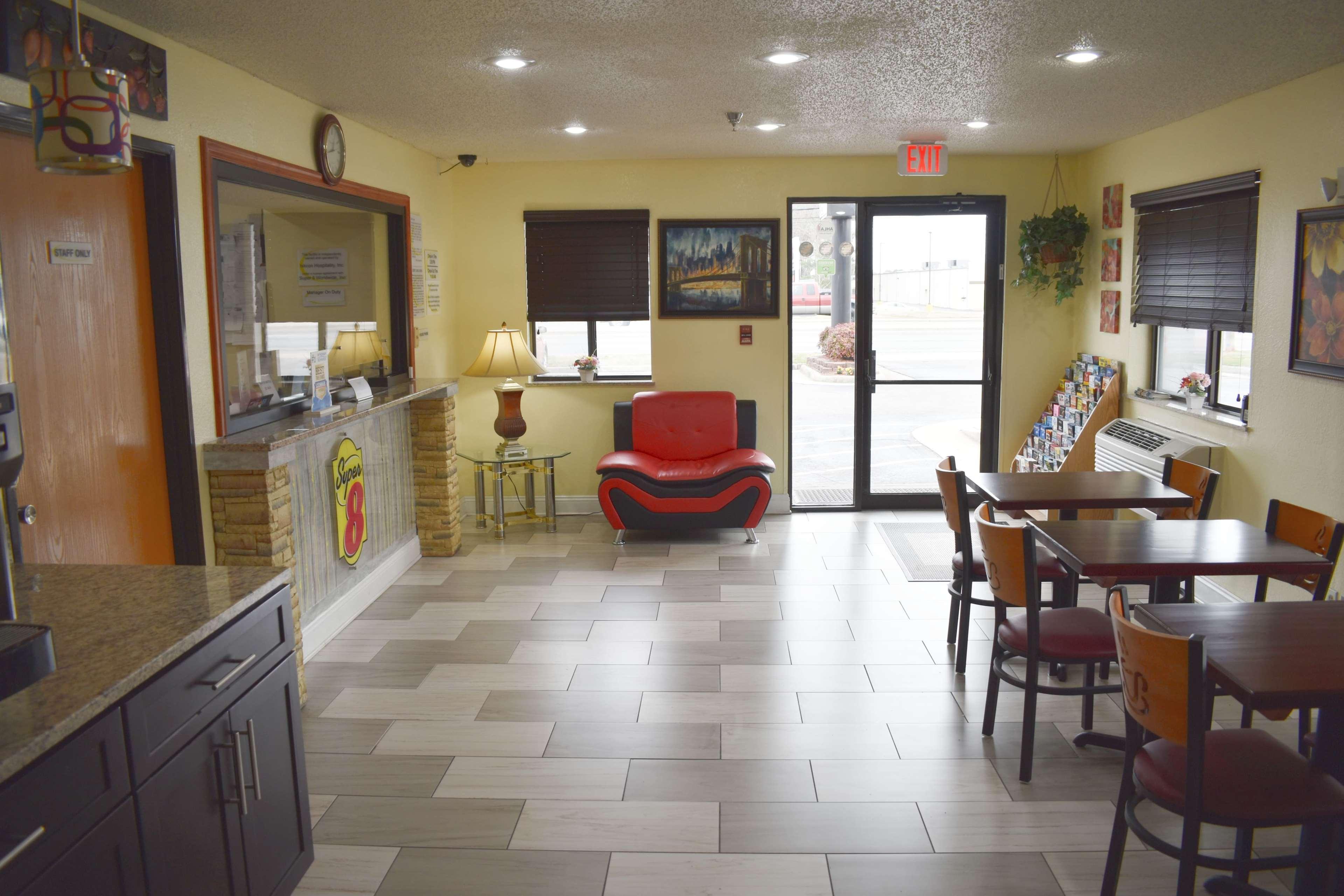 Hotel Super 8 By Wyndham Newport News/jefferson Ave. Newport News