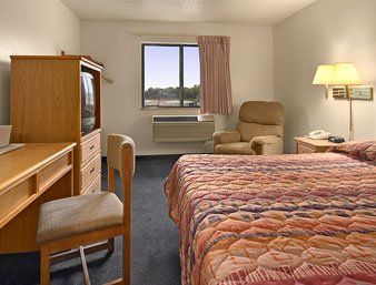 Super 8 By Wyndham Newport News/jefferson Ave. 2* Newport News