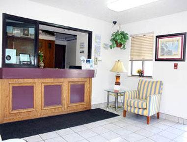 Super 8 By Wyndham Newport News/jefferson Ave. Newport News